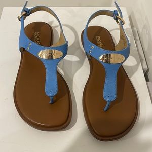 Michael KORS sandals size 6